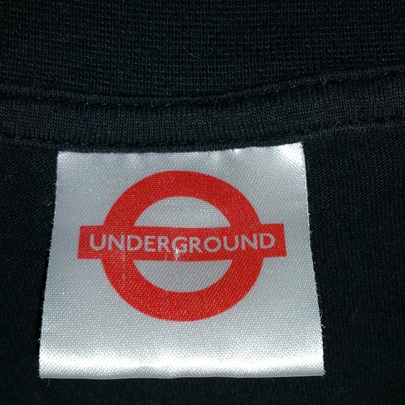 'MIND THE GAP' underground black graphic cotton tshirt - Picture 3 of 5
